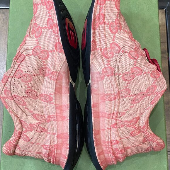 GUCCI Mens Run Ultralight Plume GG Sneakers | Beige Hibiscus Red | Men 8.5GG/9US main image 5